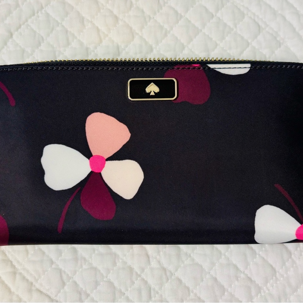 NWT Kate Spade Black and Pink Floral Wallet